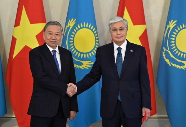 LE KAZAKHSTAN DEVIENT LE PREMIER PARTENAIRE STRATÉGIQUE DU VIETNAM EN ASIE CENTRALE