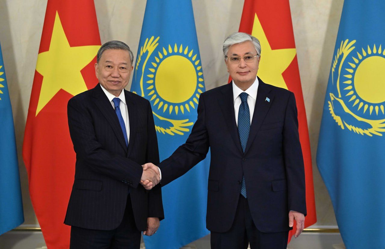 LE KAZAKHSTAN DEVIENT LE PREMIER PARTENAIRE STRATÉGIQUE DU VIETNAM EN ASIE CENTRALE