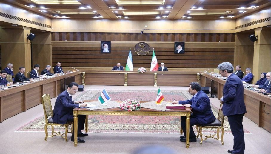 L'OUZBÉKISTAN ET L'IRAN SIGNENT DE NOUVEAUX ACCORDS POUR ÉLARGIR LEUR COOPÉRATION