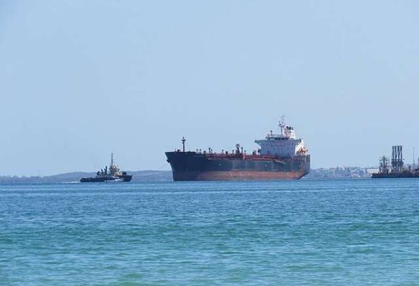 L'ESTONIE ACCUSE LA RUSSIE DE CAPTURER UN PÉTROLIER EN DÉPIT DE L'ACCORD SUR L'ITINÉRAIRE DE TRANSIT