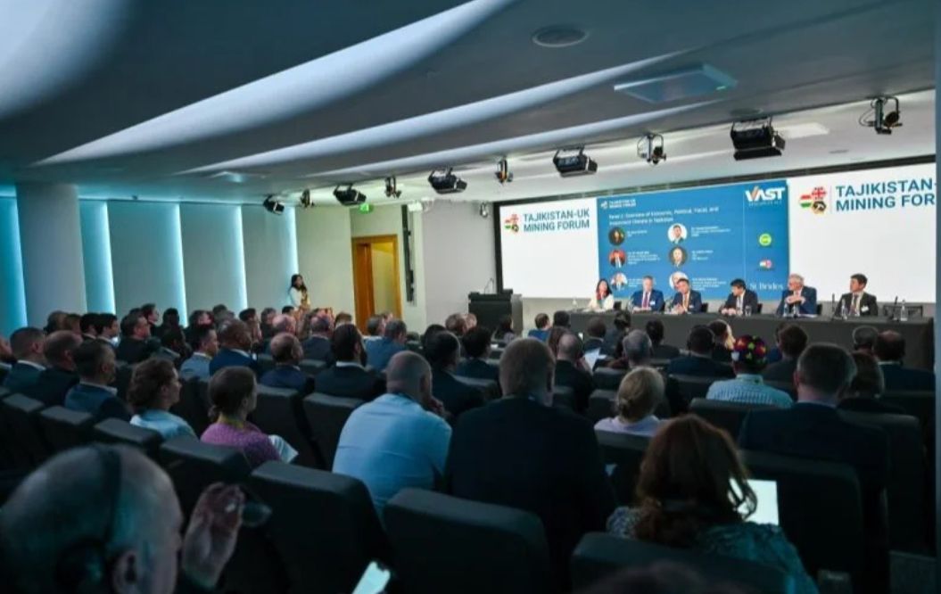 FORUM DE L'INDUSTRIE MINIÈRE ENTRE LE TADJIKISTAN ET LE ROYAUME-UNI ORGANISÉ À LONDRES