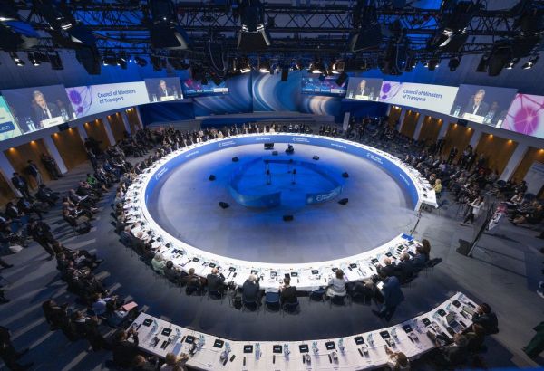 L'AZERBAÏDJAN ASSUME LA PRÉSIDENCE DU SOMMET DU FORUM INTERNATIONAL DES TRANSPORTS