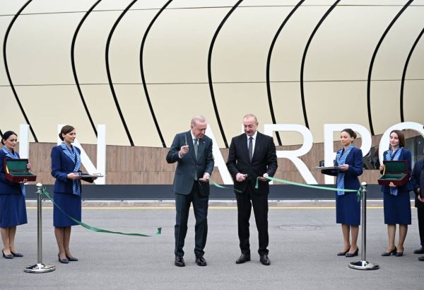 LES PRÉSIDENTS DE L'AZERBAÏDJAN ET DE LA TURQUIE ASSISTENT À L'INAUGURATION D'UN NOUVEL AÉROPORT AU KARABAKH