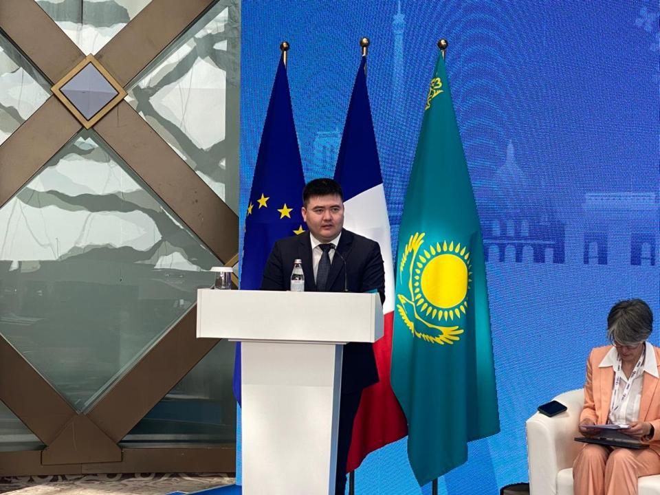 LE GROUPE FRANÇAIS AIR LIQUIDE ET LE KAZAKHSTAN LANCENT UNE ENTREPRISE DE HAUTE TECHNOLOGIE DANS LE DOMAINE DE L'HYDROGÈNE