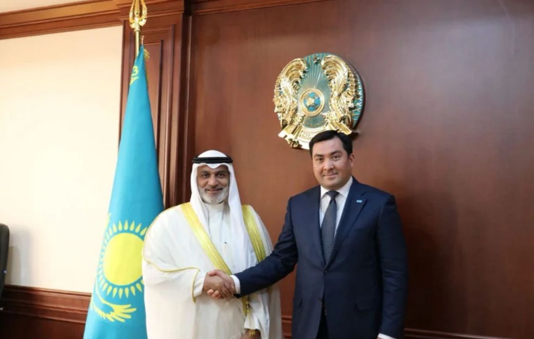 LE MINISTRE KAZAKH DE L'ÉNERGIE ET LE SECRÉTAIRE GÉNÉRAL DE L'OPEP SE RENCONTRENT À ASTANA