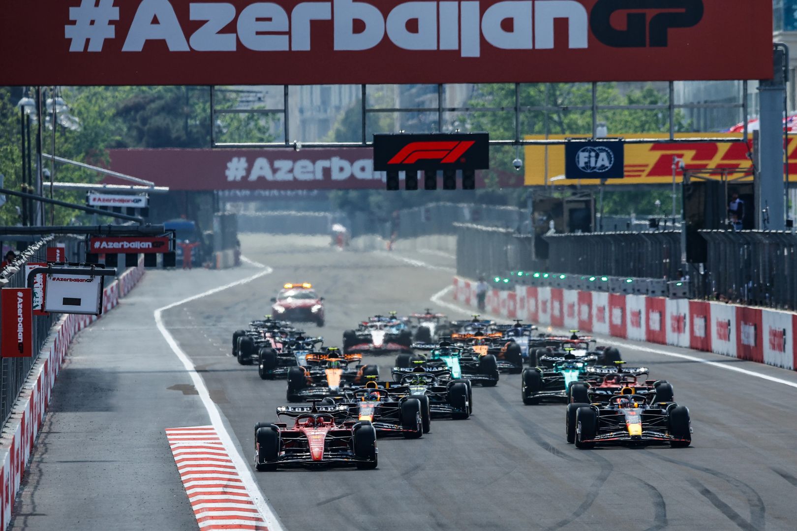 GRAND PRIX D'AZERBAÏDJAN : BAKOU SIMPLIFIE LES PROCÉDURES DE VISA POUR LES PARTICIPANTS À LA FORMULE 1 ET LES DÉTENTEURS DE BILLETS
