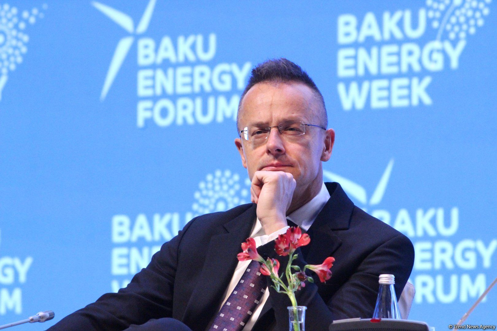 LA HONGRIE TRANSFÈRE TEMPORAIREMENT SON AMBASSADE DE TÉHÉRAN À BAKOU