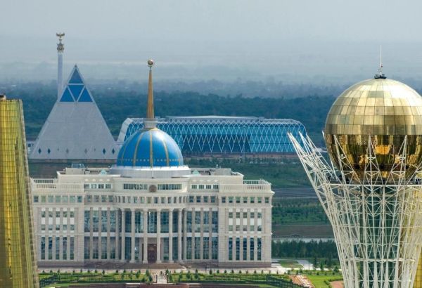 LE KAZAKHSTAN ADOPTE UNE LOI RENDANT OBLIGATOIRE L'ENREGISTREMENT DU LIEU DE RÉSIDENCE POUR LES MIGRANTS DE LONGUE DURÉE