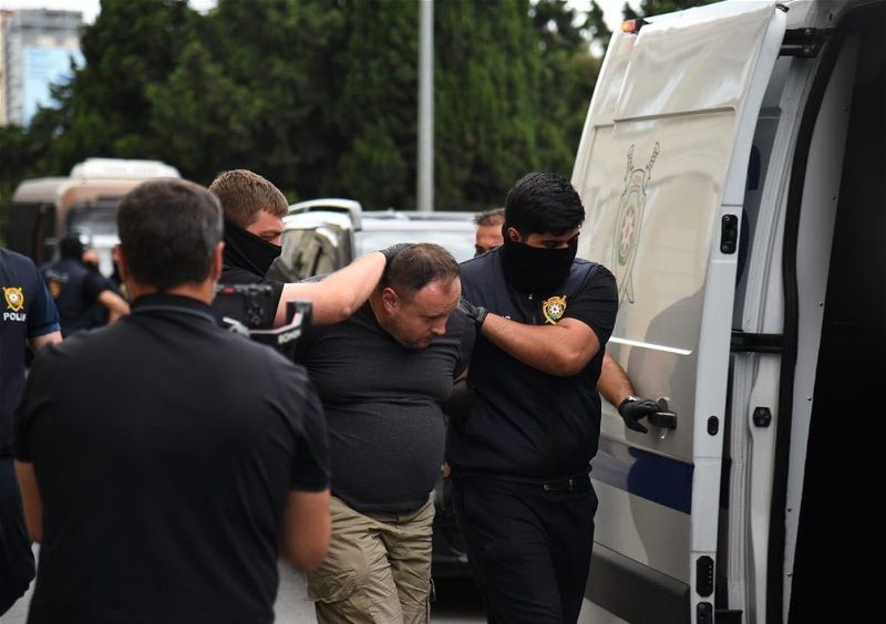 LA POLICE AZERBAÏDJANAISE ARRÊTE LE PERSONNEL D'UNE AGENCE RUSSE À BAKOU POUR FRAUDE ET BLANCHIMENT D'ARGENT