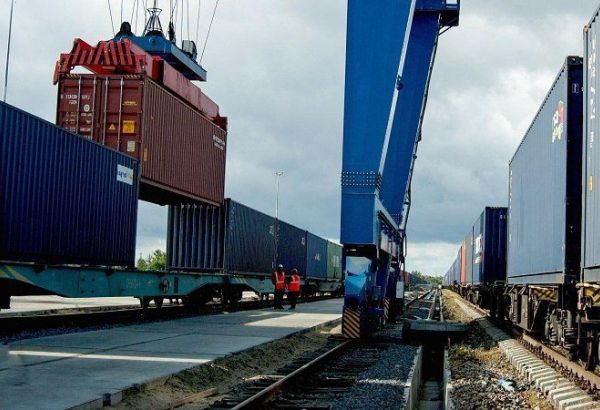 LE KAZAKHSTAN ET L'AFGHANISTAN SIGNENT UN ACCORD FERROVIAIRE POUR RENFORCER LA CONNECTIVITÉ RÉGIONALE
