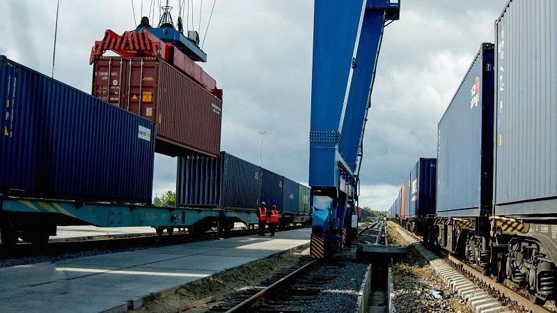 LE KAZAKHSTAN ET L'AFGHANISTAN SIGNENT UN ACCORD FERROVIAIRE POUR RENFORCER LA CONNECTIVITÉ RÉGIONALE