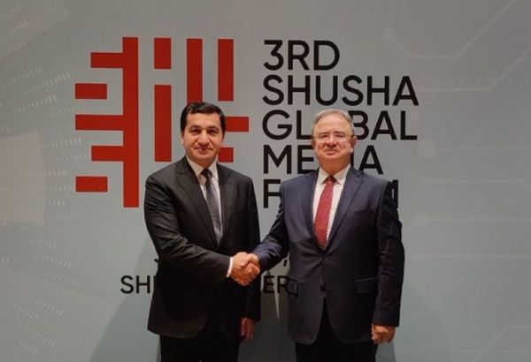 L'AZERBAÏDJAN ET LE D-8 DISCUTENT DES PERSPECTIVES DE DÉVELOPPEMENT DE LA COOPÉRATION