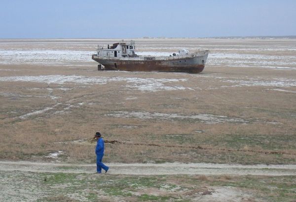 CRISE DE L'EAU EN ASIE CENTRALE, L'UNE DES RÉGIONS RESSENTANT LE PLUS INTENSÉMENT LES IMPACTS DU CHANGEMENT CLIMATIQUE