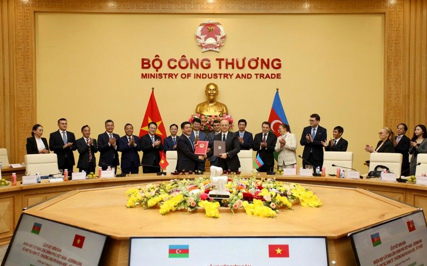 PARTENARIAT ENTRE LE VIETNAM ET L'AZERBAÏDJAN AXÉ SUR L'ÉNERGIE ET LES INFRASTRUCTURES