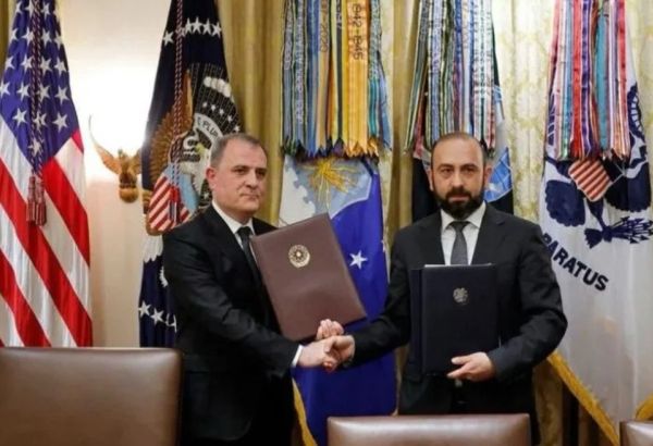 L'AZERBAÏDJAN ET L'ARMÉNIE AFFIRMENT LEUR RESPECT MUTUEL DD LA SOUVERAINETÉ ET DE L'INVIOLABILITÉ DE LEURS FRONTIÈRES