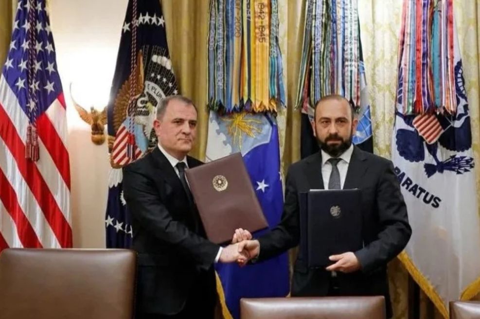 L'AZERBAÏDJAN ET L'ARMÉNIE AFFIRMENT LEUR RESPECT MUTUEL DD LA SOUVERAINETÉ ET DE L'INVIOLABILITÉ DE LEURS FRONTIÈRES