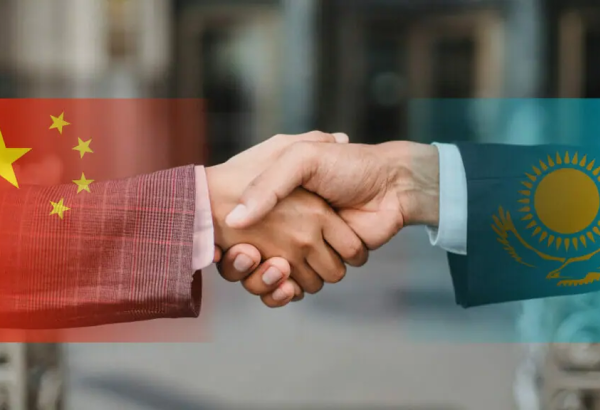 LE KAZAKHSTAN ET LA CHINE S'ENGAGENT À DOUBLER LEURS ÉCHANGES COMMERCIAUX D'ICI 2030