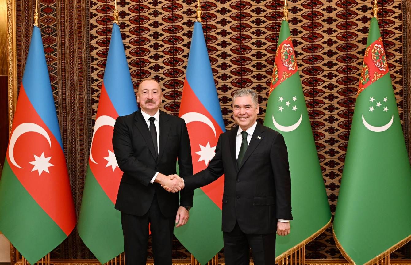 ACHGABAT ET BAKOU, DEUX ACTEURS CLÉS DU CORRIDOR GAZIER TRANSCASPIEN