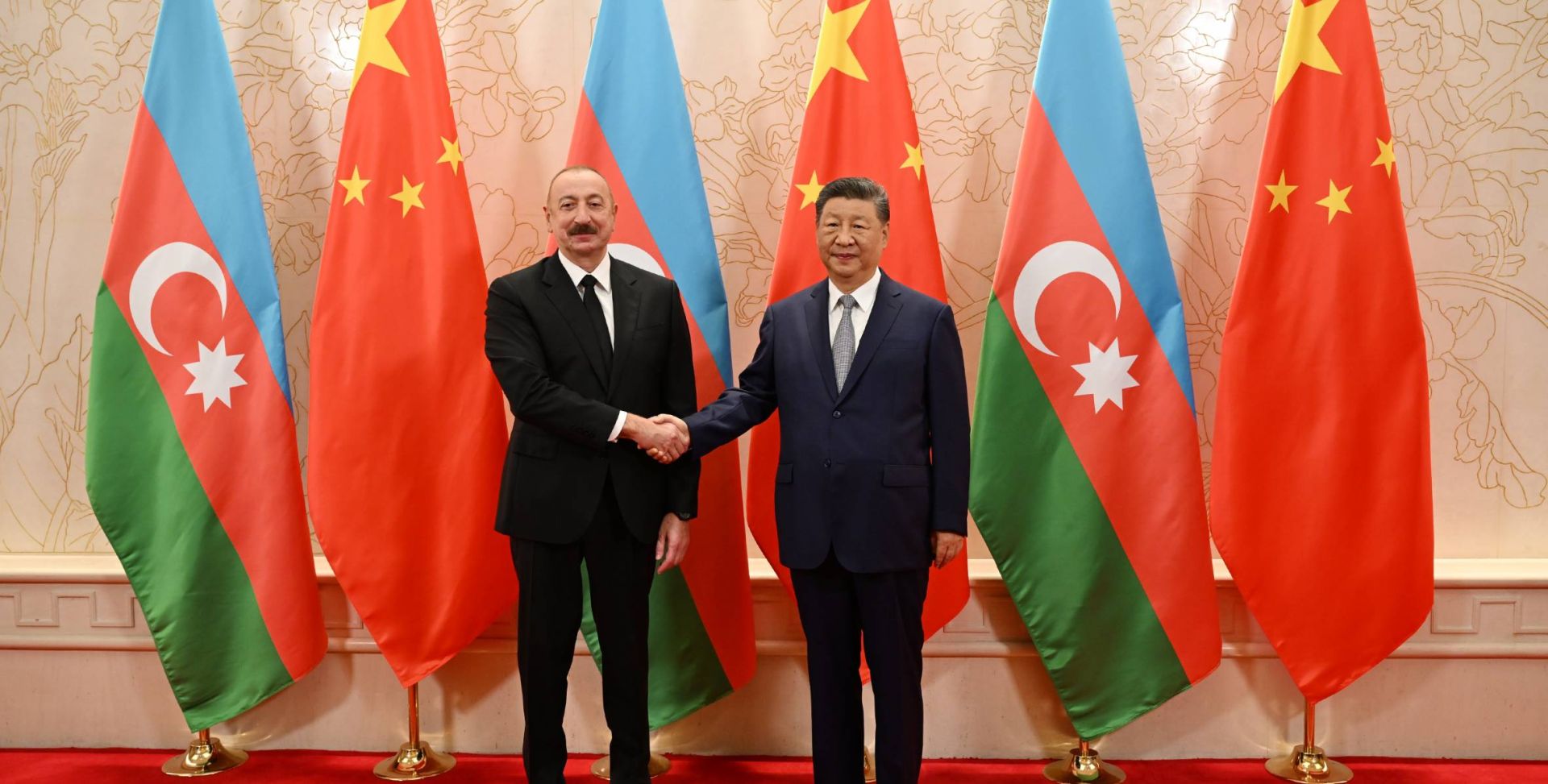 LE PRÉSIDENT CHINOIS XI JINPING ACCUEILLE DES DIRIGEANTS MONDIAUX AU SOMMET DE L'OCS DANS LA VILLE DE TIANJIN
