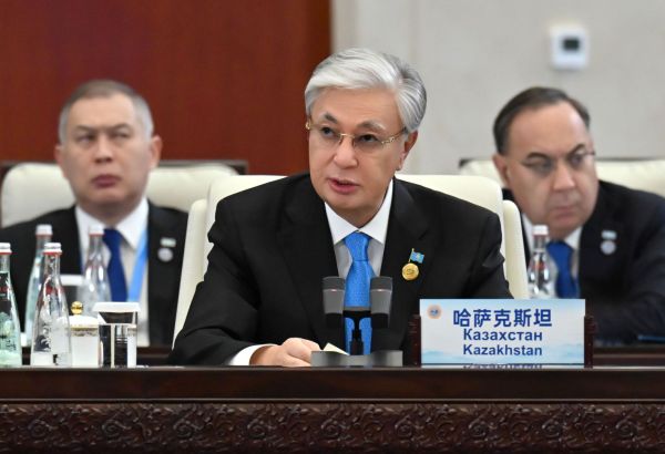LE KAZAKHSTAN MET EN GARDE CONTRE UNE CATASTROPHE ÉCOLOGIQUE IMMINENTE DANS LA MER CASPIENNE