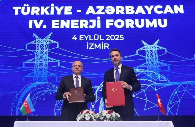 FORUM D'IZMIR : LA TURQUIE ET L'AZERBAÏDJAN RÉAFFIRMENT LEUR COOPÉRATION ÉNERGÉTIQUE