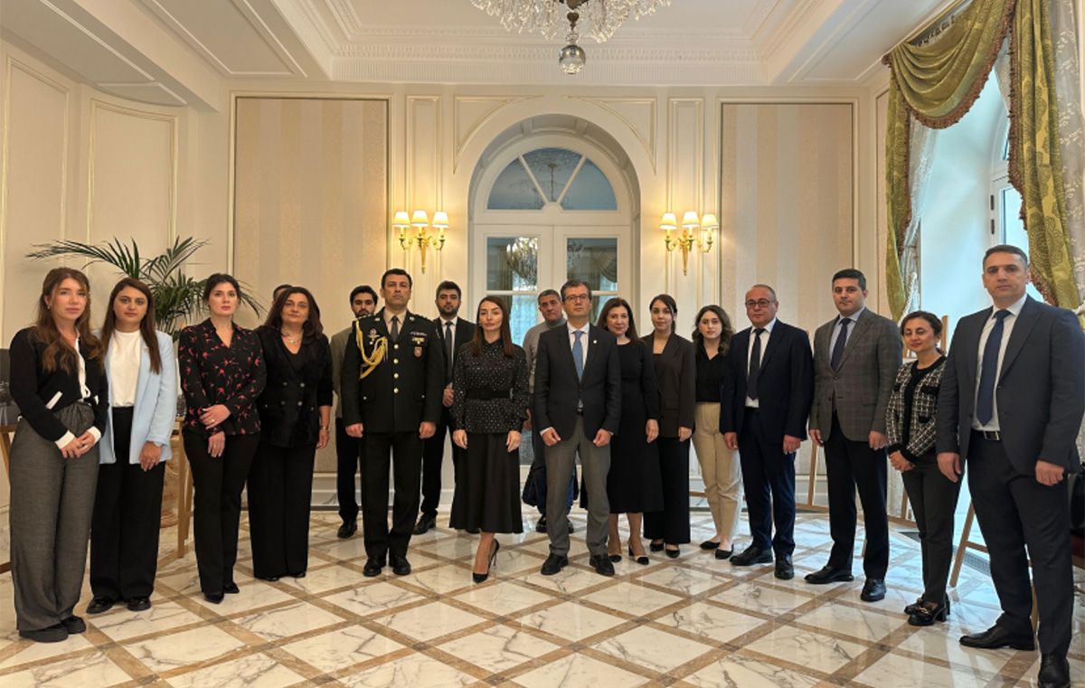 L’AMBASSADE D’AZERBAÏDJAN EN FRANCE COMMÉMORE LA JOURNÉE DU 27 SEPTEMBRE