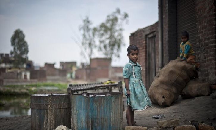 LA PAUVRETE DANS LE MONDE : ETAT DES LIEUX, DEFIS ET ENGAGEMENTS INTERNATIONAUX