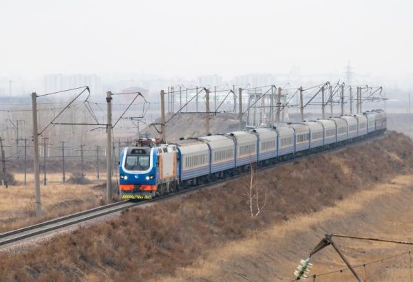 RESTAURATION DU SERVICE FERROVIAIRE DIRECT ENTRE MOSCOU ET ALMATY