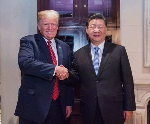 LE PRÉSIDENT TRUMP EFFECTUE UNE TOURNÉE ASIATIQUE AVANT SA RENCONTRE AVEC LE PRÉSIDENT CHINOIS
