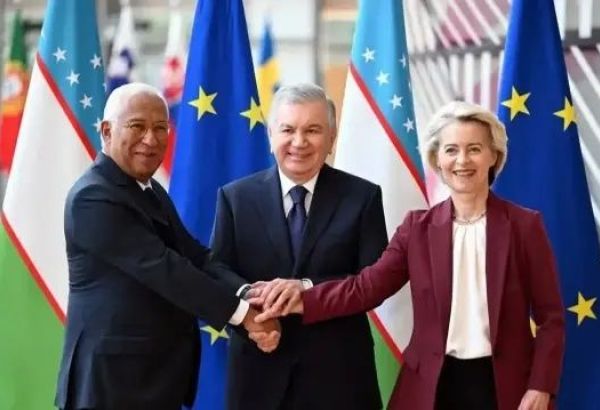 LE PRÉSIDENT OUZBEK EN VISITE OFFICIELLE À BRUXELLES