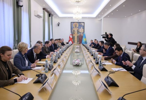 GEORGIE ET KAZAKHSTAN : UN NOUVEL ELAN POUR LE DEVELOPPEMENT DU CORRIDOR CENTRAL