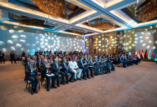 LES D-8 RASSEMBLENT DES PAYS TOTALISANT PRES DE DEUX MILLIARDS D’HABITANTS