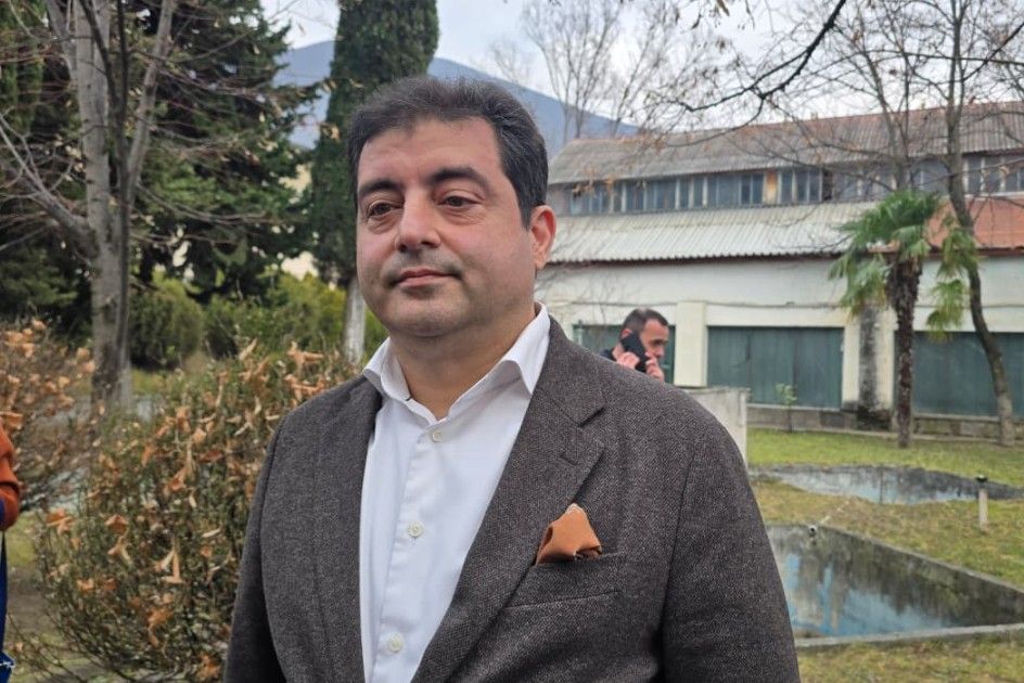 LA SOIE AZERBAIDJANAISE CONQUIERT LE CANADA: SIGNATURE D'UN  IMPORTANT CONTRAT