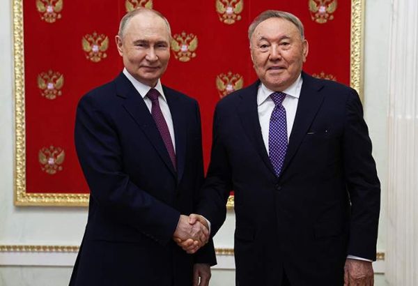 AU KAZAKHSTAN, UNE PROPOSITION VISE A INTERDIRE A NAZARBAÏEV LES DEPLACEMENTS A L’ETRANGER