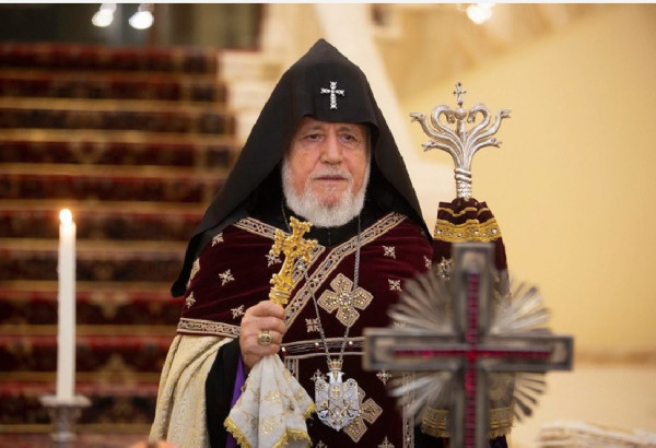 EN ARMENIE, LA DETENTION DU FRERE DU CATHOLICOS A ETE PROLONGEE