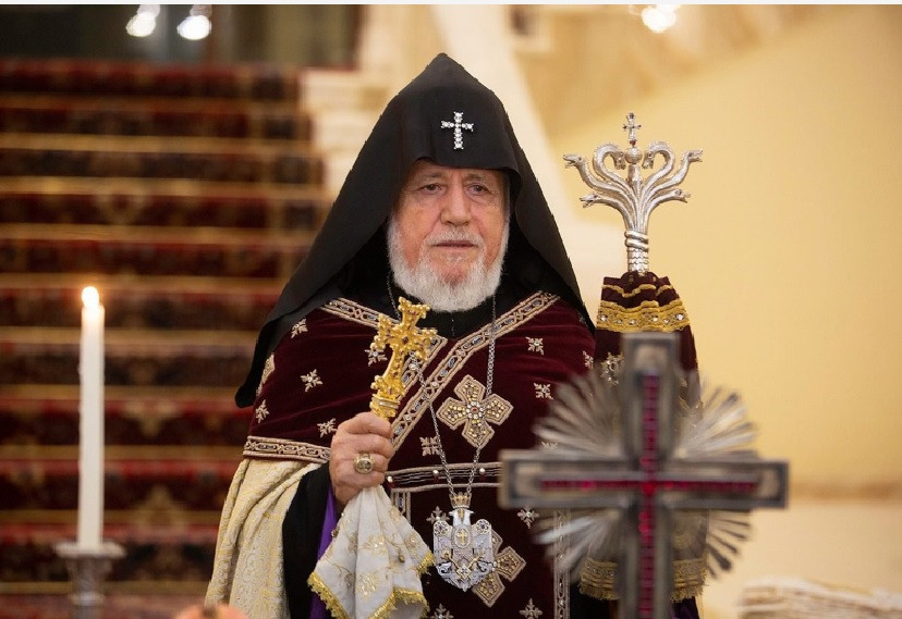 EN ARMENIE, LA DETENTION DU FRERE DU CATHOLICOS A ETE PROLONGEE