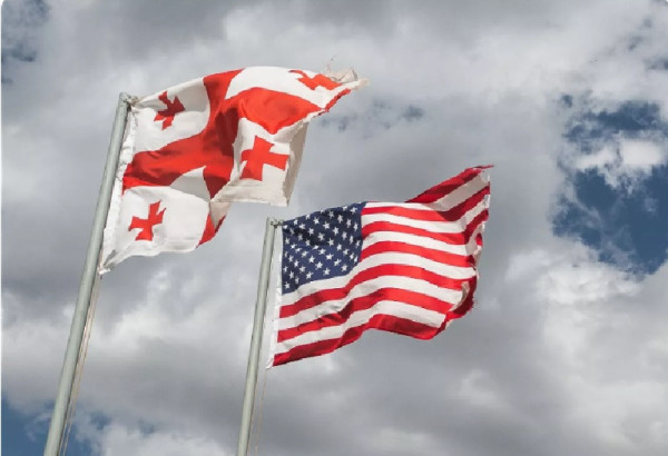 LES ETATS-UNIS REAJUSTENT LEUR POSITION SUR LA GEORGIE