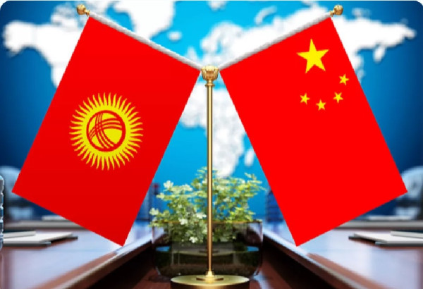 LE KIRGHIZSTAN ET LA CHINE S'APPRETENT A LANCER UNE LIAISON AERIENNE OCH-KACHGAR