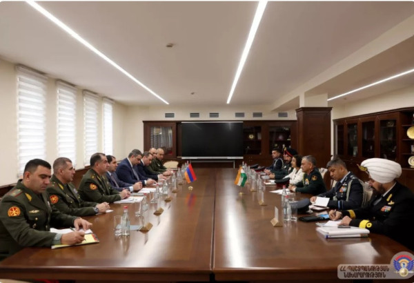 EREVAN ET NEW DELHI CONVIENNENT DE POURSUIVRE LEUR COOPERATION MILITAIRE