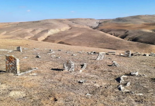 LES SCULPTURES EN PIERRE DE L'AZERBAIDJAN - PARTIE IV