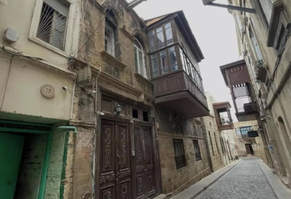 LES BEAUTES ARCHITECTURALES DE BAKOU: L'HOTEL PARTICULIER DE VAHAB MANAFOV