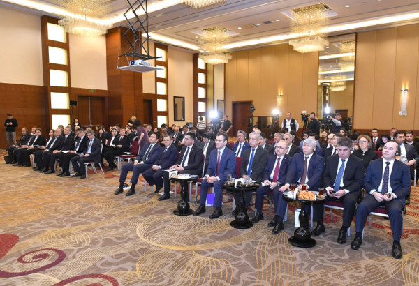 UNE CONFERENCE INTERNATIONALE DES PAYS DU C6 SE TIENT A BAKOU