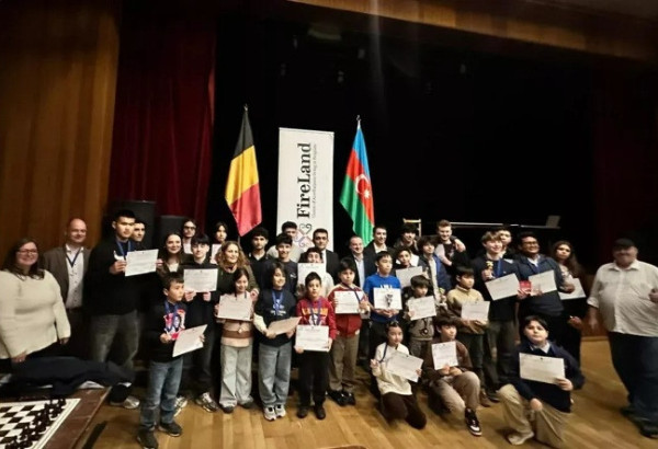 À BRUXELLES, LE IIIE TOURNOI INTERNATIONAL D’ECHECS "FIRELAND" CELEBRE L’AMITIE ENTRE LES PEUPLES