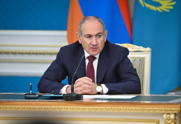 PASHINIAN A DECLARE QU'IL N'ENVISAGE PAS LA FERMETURE DE LA BASE RUSSE DE GYUMRI