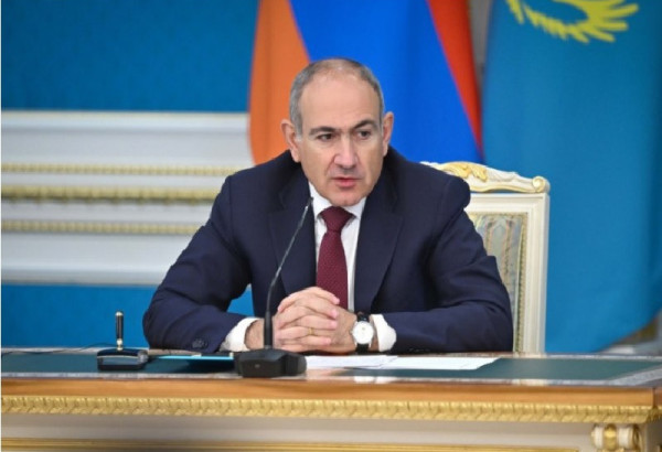 PACHINIAN DECLARE QU'IL N'ENVISAGE PAS DE FERMER LA BASE RUSSE DE GYUMRI