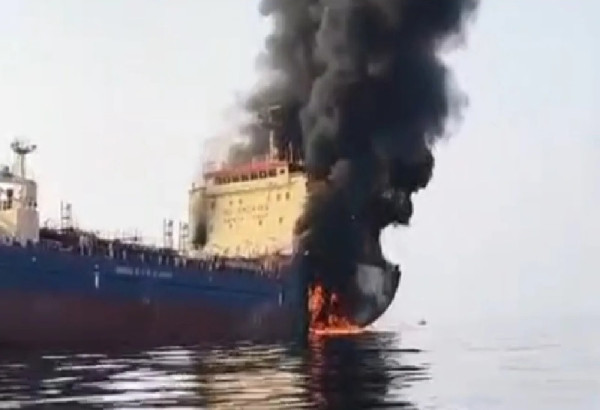 UN PETROLIER EST EN FEU, UN MARIN A ETE TUE: LA NAVIGATION EST EN DANGER DANS LE DETROIT D'ORMOUZ