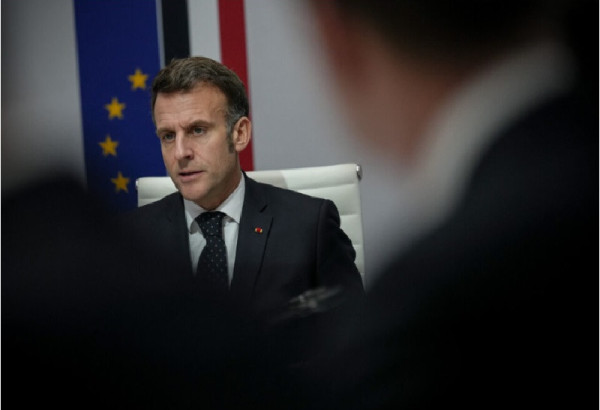 E.MACRON REPOND:  LA FRANCE "NE FAIT PAS LA GUERRE" AU MOYEN-ORIENT