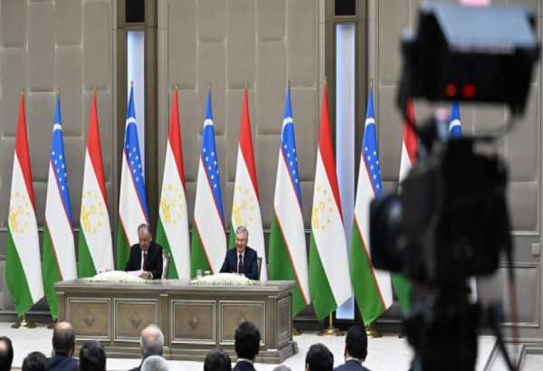 L'OUZBEKISTAN ET LE TADJIKISTAN VISENT A PORTER LEURS ECHANGES COMMERCIAUX A 2 MILLIARDS DE DOLLARS