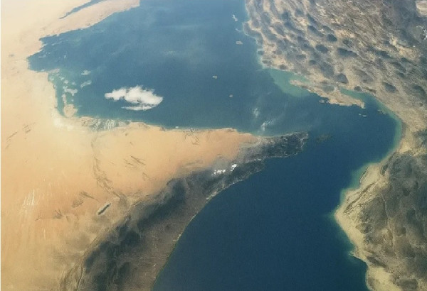 LES DETROITS DU PROCHE-ORIENT: ORMOUZ ENTRAVE ET BAB EL-MANDEB SOUS LA MENACE