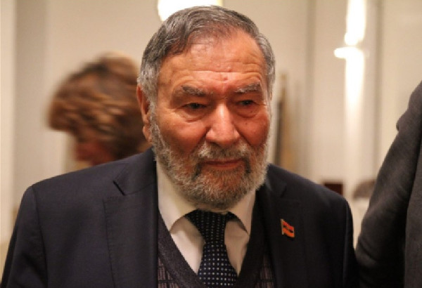 IDEOLOGIE D'HOSTILITE ET LECONS DE L'HISTOIRE: L'ARMENIE POURRA-T-ELLE ROMPRE LA CHAINE DU REVANCHISME? MORT DE ZORI BALAYAN